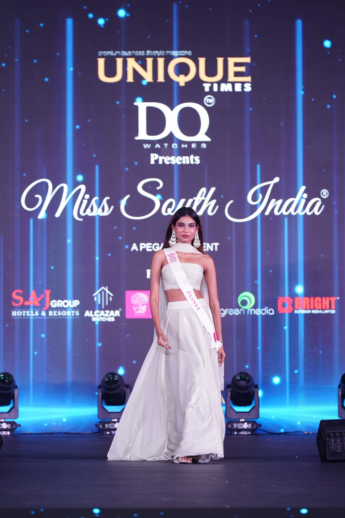 WHITE SAGE BIRKIN LYCRA LEHENGA
