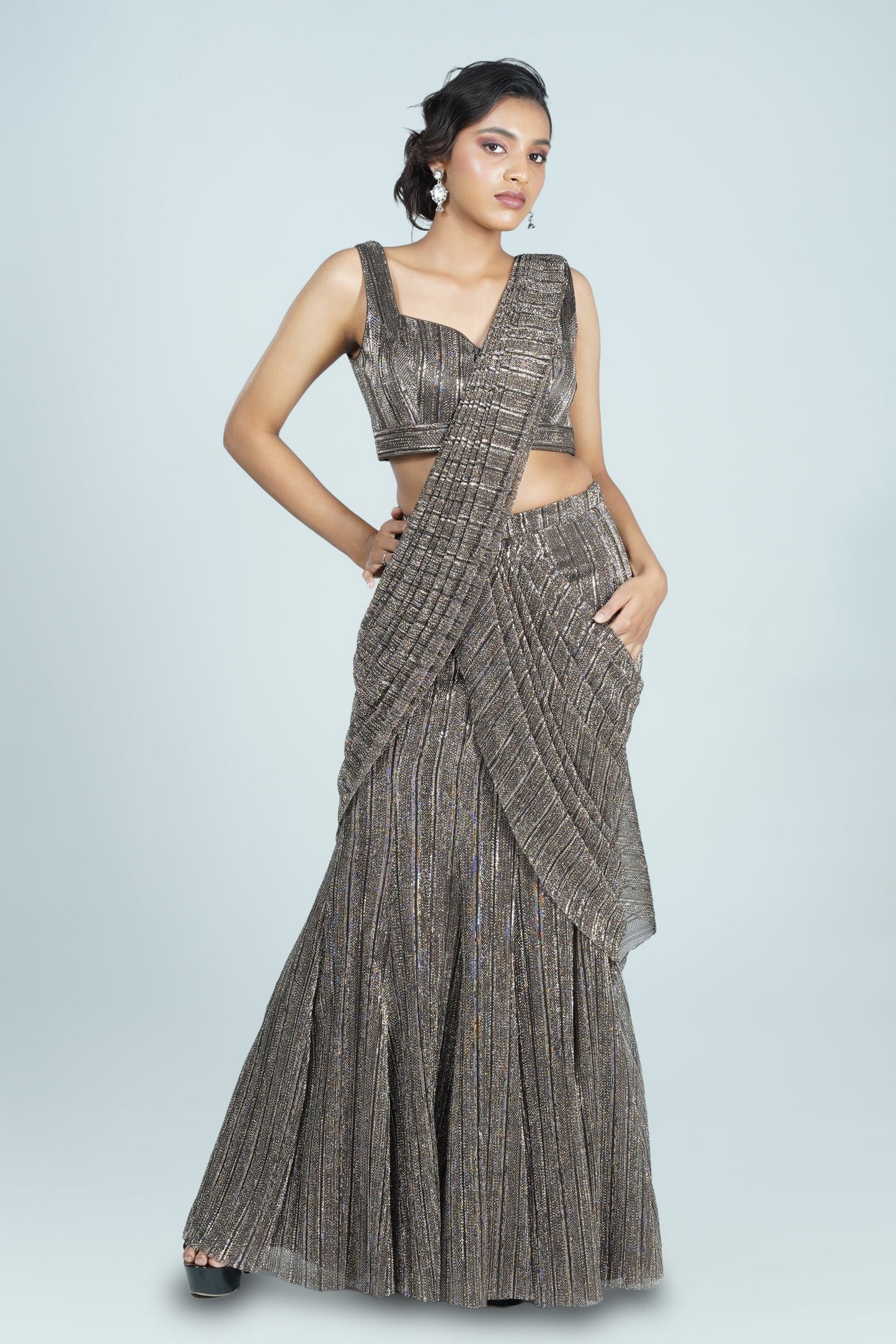 WALNUT BROWN CRUSHED JACQUARD CONCEPT SAREE