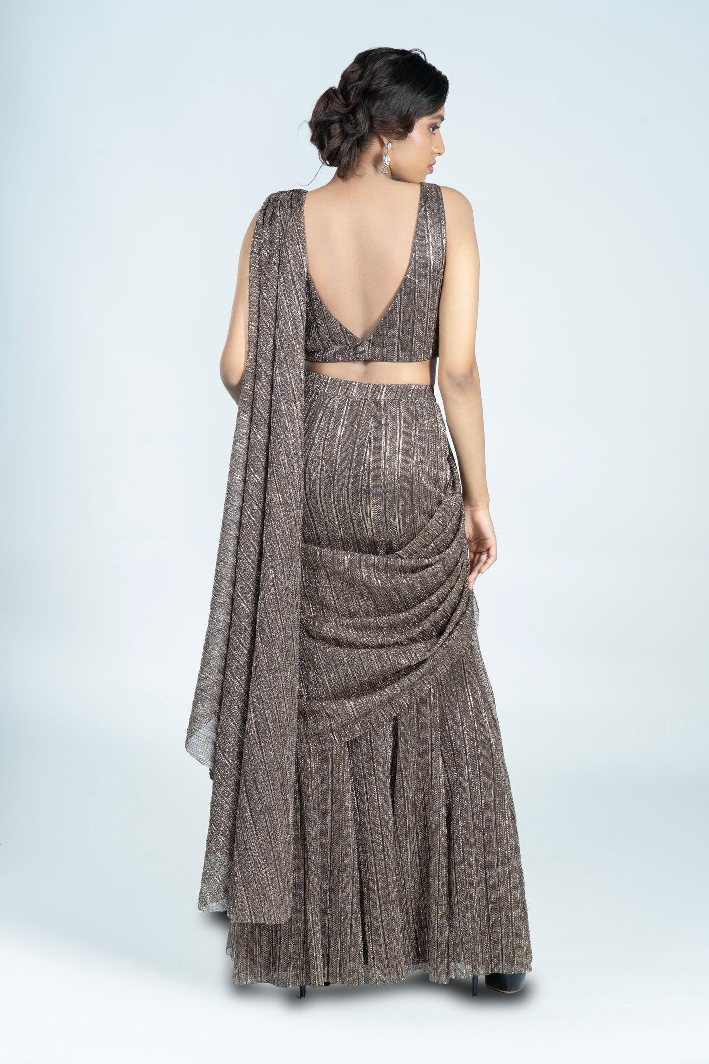 WALNUT BROWN CRUSHED JACQUARD CONCEPT SAREE